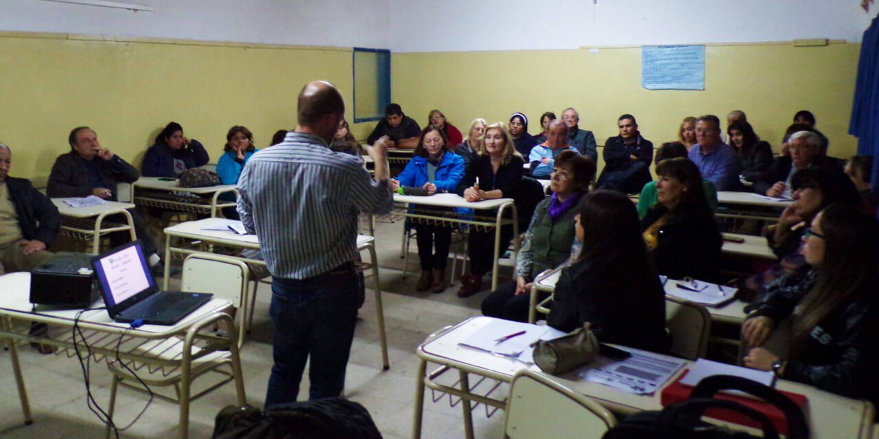 La Universidad Barrial comenzó a dictar los Talleres de Elaboración de Propuestas