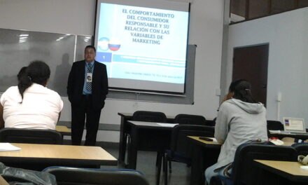 Docentes de Económicas presentaron un trabajo de responsabilidad social corporativa