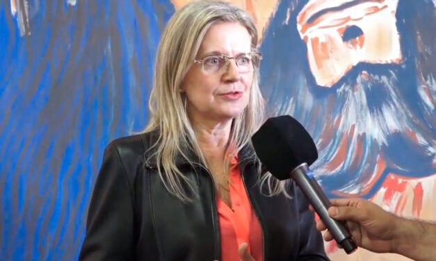 “La pobreza se combate con educación y trabajo”