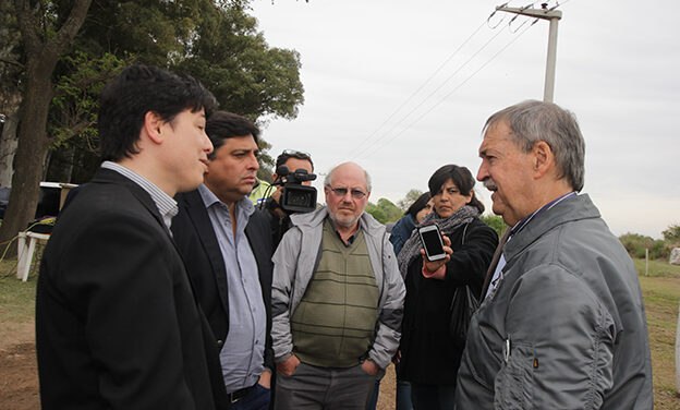 Construcción de una línea de alta tensión para Villa Huidobro