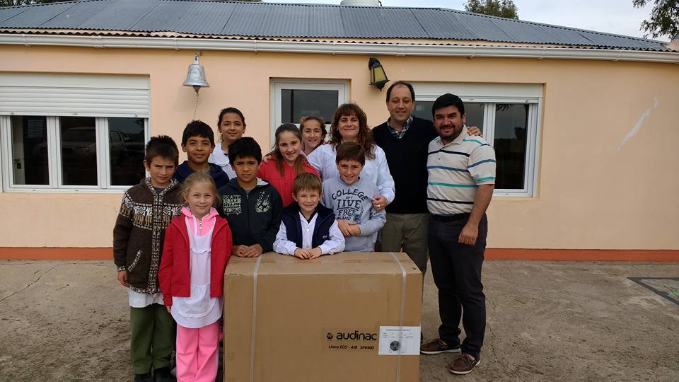 Matias Viola visitó la localidad de Huanchilla