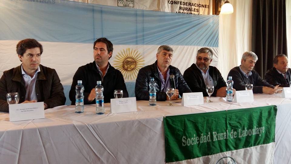 Buryaile se reunió con productores de Laboulaye