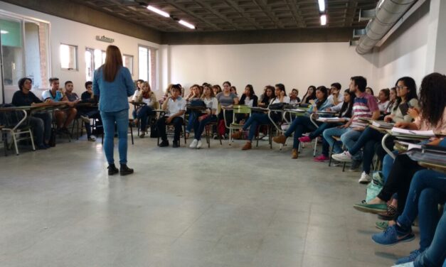 Encuentro interinstitucional con docentes y estudiantes del nivel medio