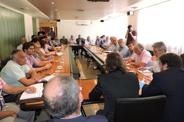 Giordano se reunió con gremios estatales para explicar los acuerdos alcanzados con Nación