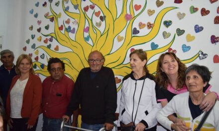 Inauguración del mural «Todos somos uno»