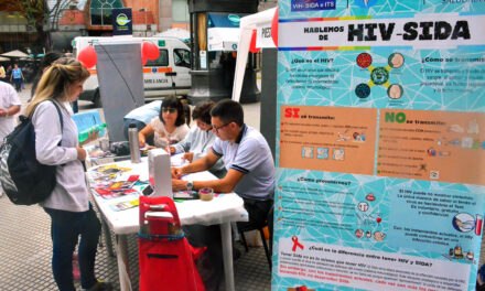 Campaña de Prevención y Detección del HIV en Plaza Roca