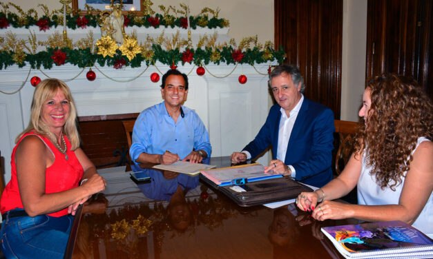 ACIPDIM recibió la escritura de un terreno construir su sede