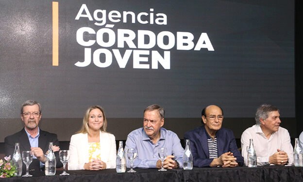 Schiaretti presentó el Programa Provincial Jóvenes del Centenario