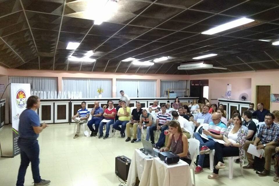 Municipios debaten sobre salud, educación y obra pública