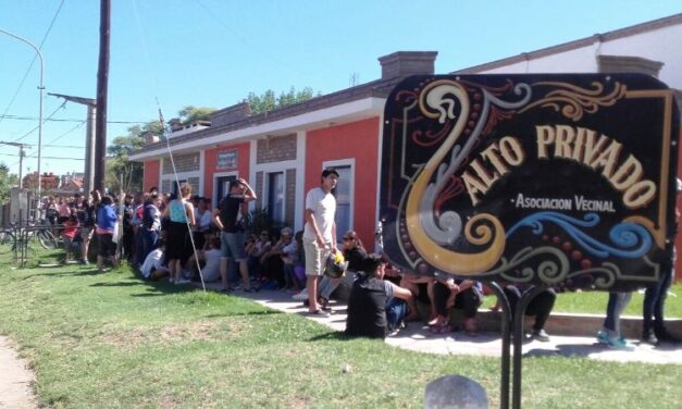 “Un tatuaje por un juguete” reunió más de 600 regalos