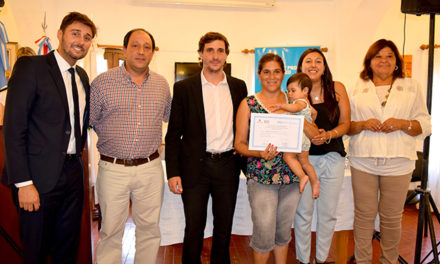 Entrega de microcréditos del Banco de la gente