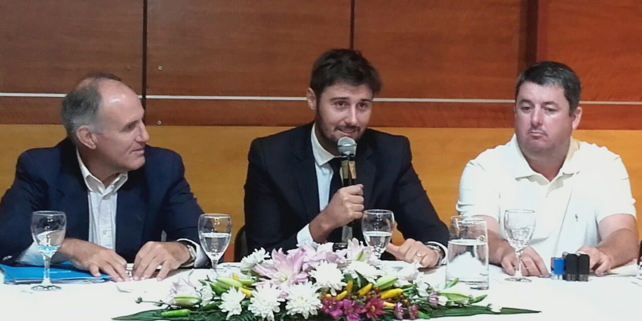 Firma de créditos para obras de agua y cloacas en General Deheza