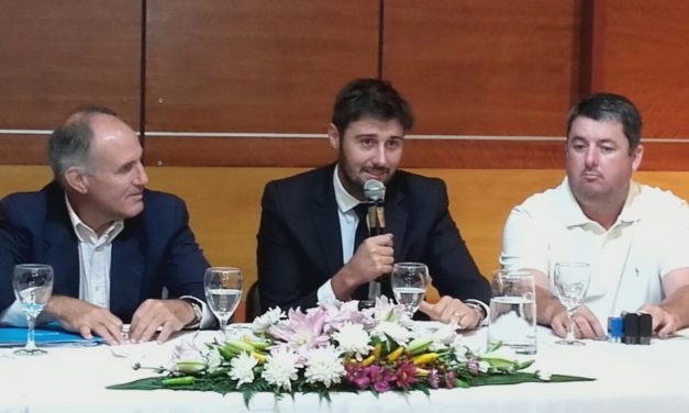 Firma de créditos para obras de agua y cloacas en General Deheza