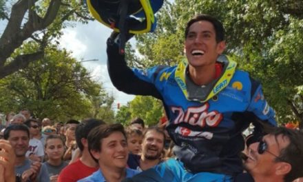 El abrazo del pueblo a Nicolas Cavigliasso