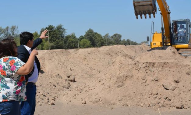 Comenzó la obra de cloacas en Villa Huidobro