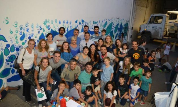 Muchas manos para concientizar sobre el cuidado del agua