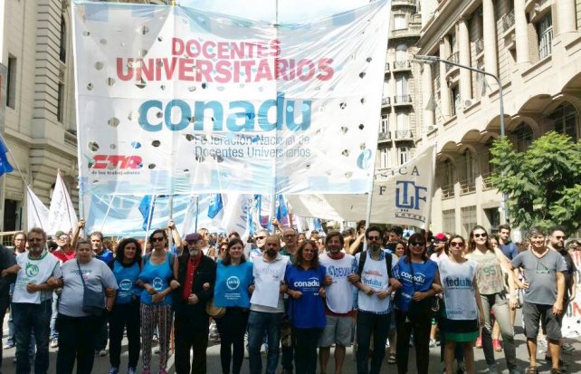 Los docentes universitarios pararán los días 6, 7 y 8 de marzo