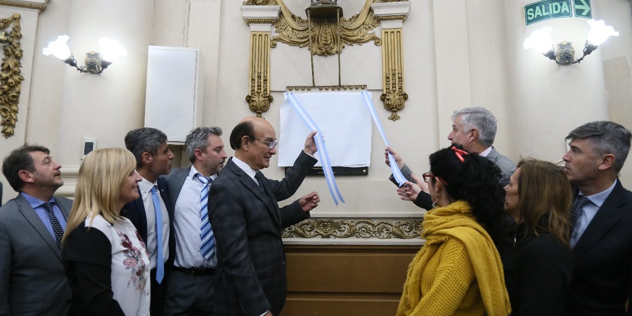 El recinto de sesiones de la Legislatura cumplió 100 años