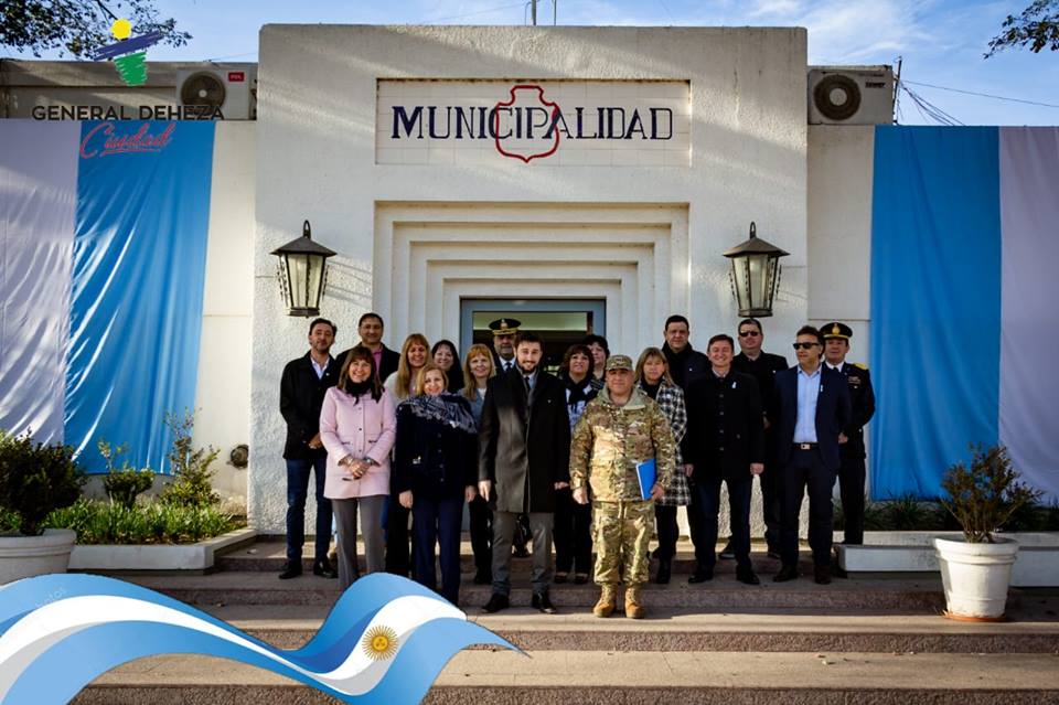 Gran acto por el Día de la Bandera en General Deheza