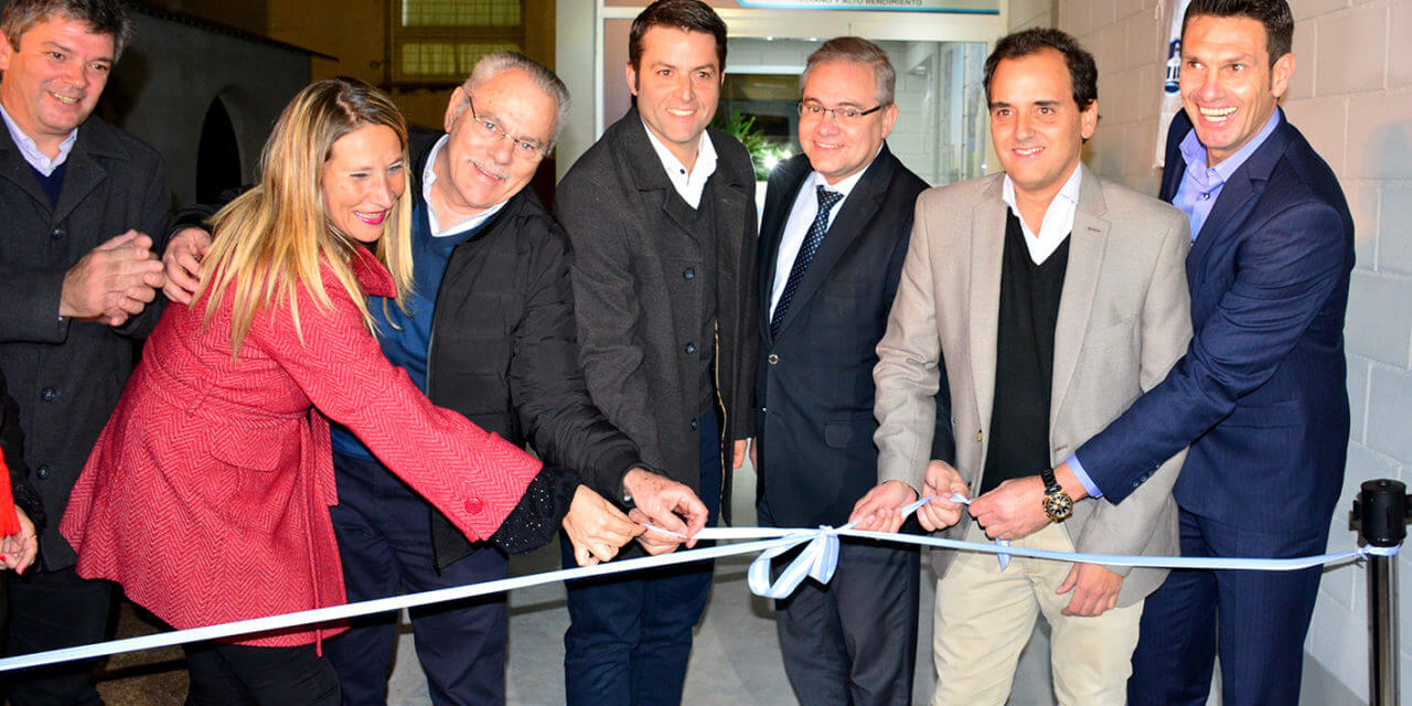 Llamosas inauguró el Nuevo Gimnasio del Centro 11