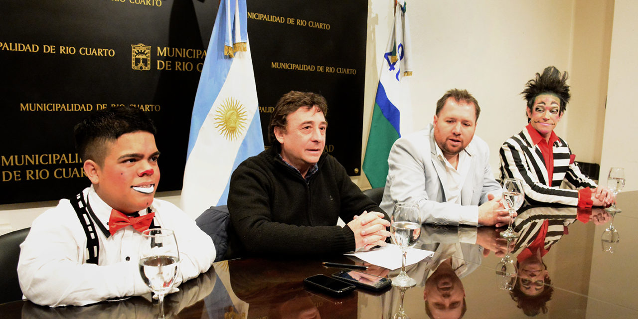 Función gratuita de circo para 800 niños de la ciudad