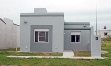 Vicuña Mackenna: entrega de una nueva vivienda