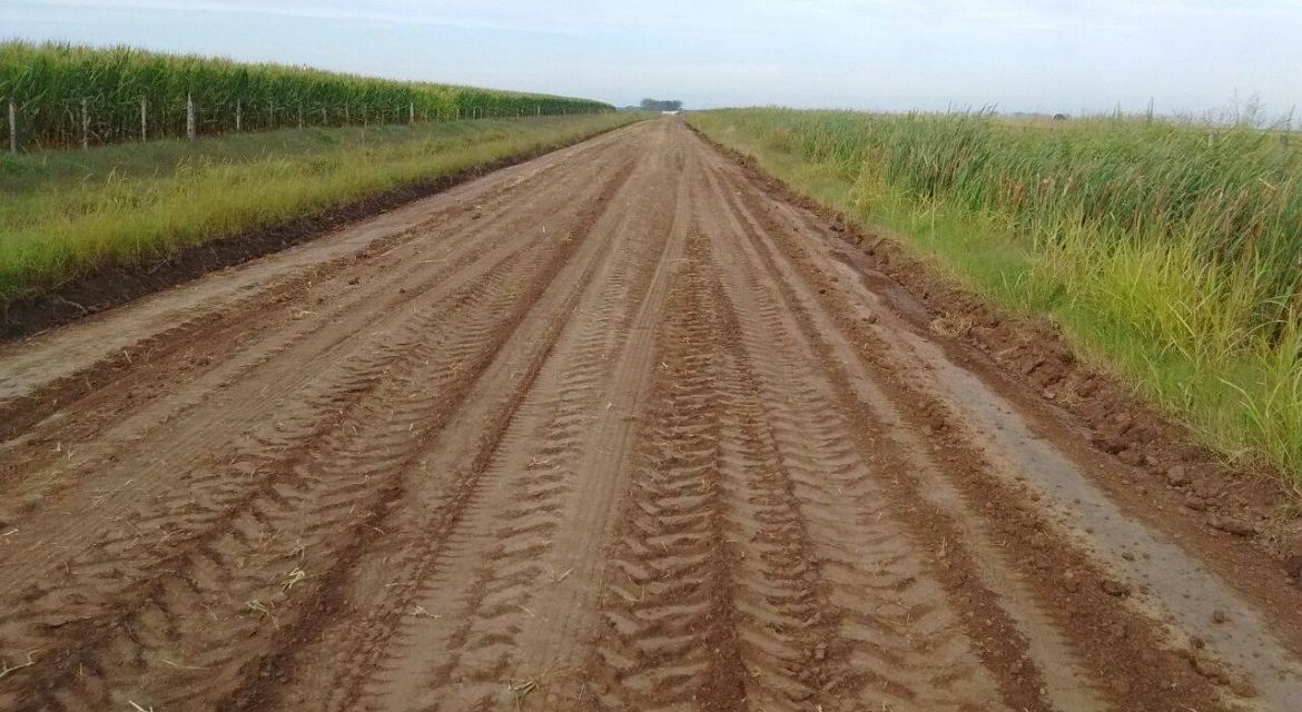 Iniciaron las obras en el camino que une Charras con Paso del Durazno