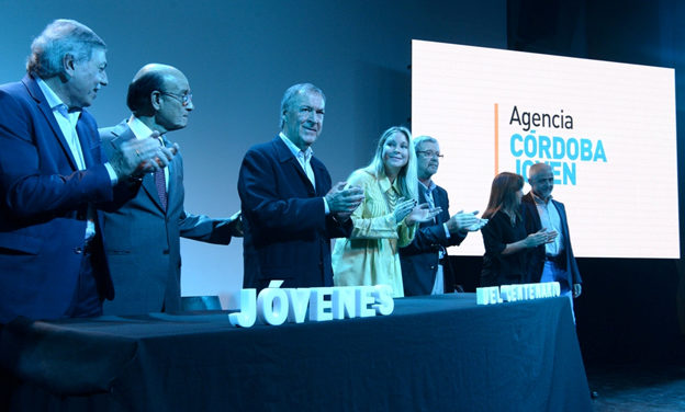Schiaretti anunció que se destinarán $50 M a los “Jóvenes del Centenario”
