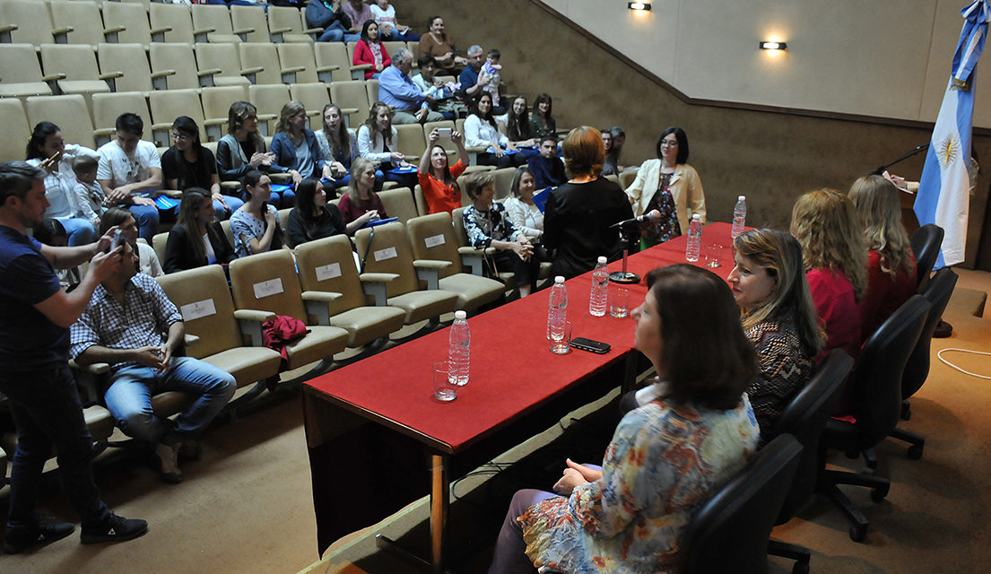 Docentes se diplomaron en Enseñanza de prácticas experimentales en Ciencias