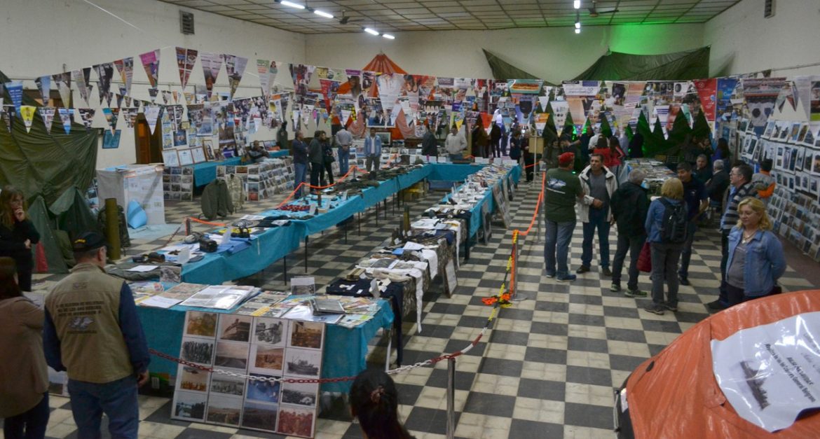 Se realizó en Las Higueras la muestra itinerante “Los Rostros de Malvinas”