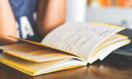 Docentes y estudiantes de Lengua y Literatura realizan una práctica sociocomunitaria para acercar los niños a la lectura