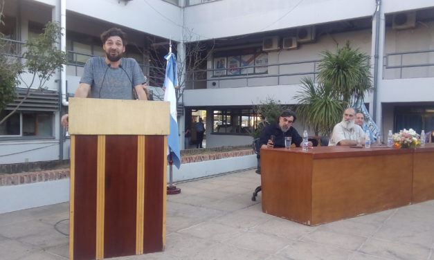 Se entregaron los certificados de los cursos 2018 de la Universidad Barrial