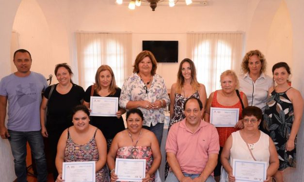 General Deheza: entrega microcréditos del Banco de la Gente