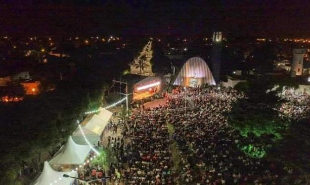 Multitudinaria Fiesta Provincial de las Colectividades