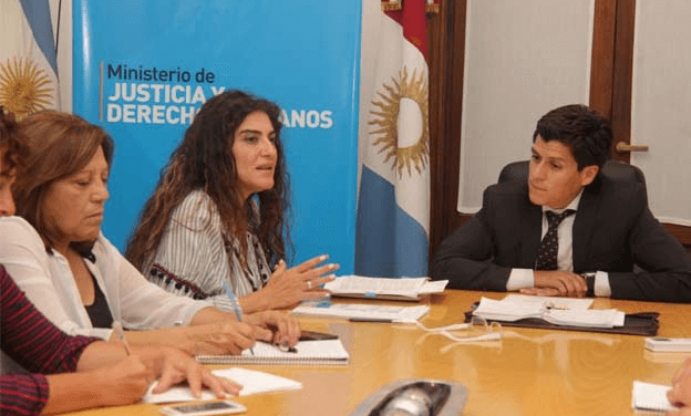 Crean observatorio para la cárcel de mujeres y apartan a directora