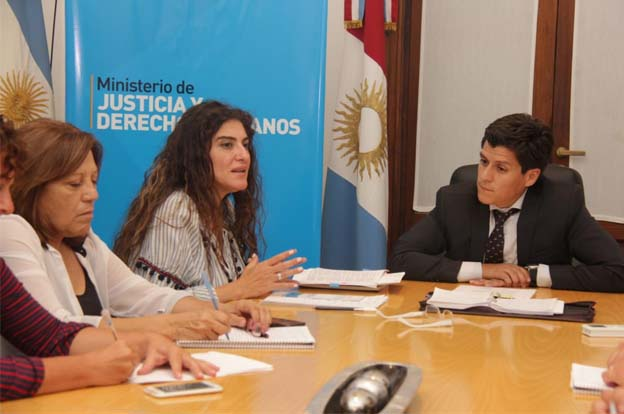Crean observatorio para la cárcel de mujeres y apartan a directora