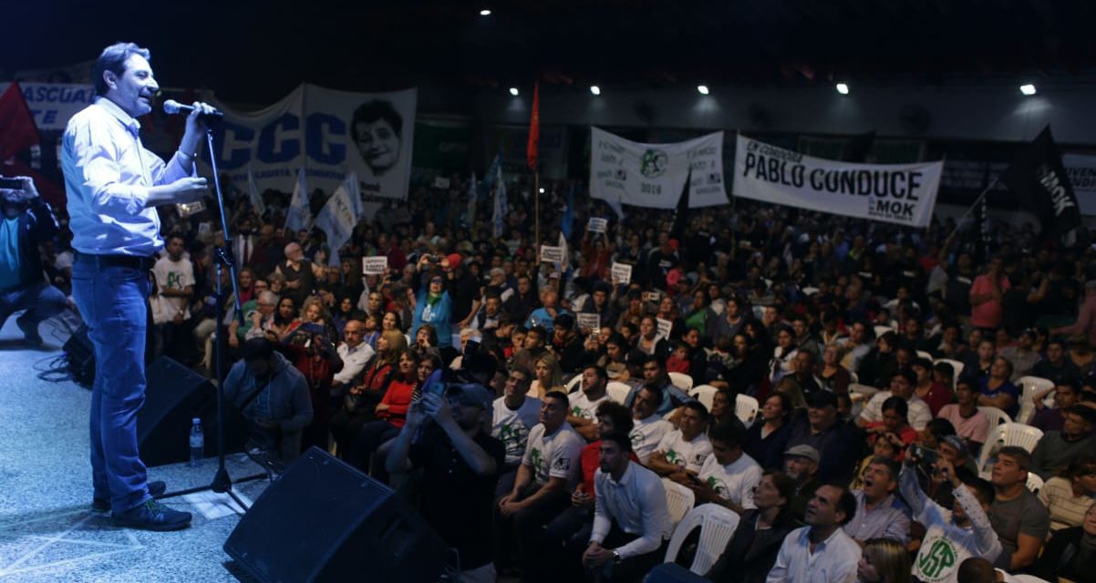 Masivo acto de proclamación de Pablo Carro
