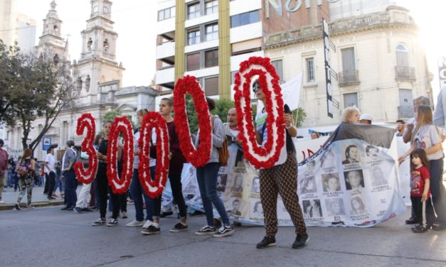 La Universidad también reclamó por Memoria, Verdad y Justicia