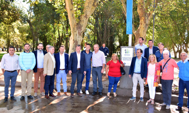 Se habilitó un sistema de bombeo sustentable y riego en el lago del Parque Sarmiento