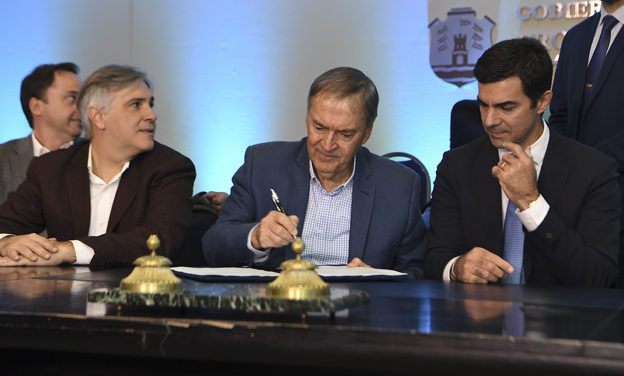 Firma de convenios de cooperación entre Córdoba y Salta