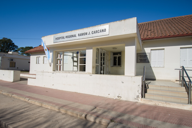 Firma de convenio para el arreglo del techo del Quirófano del Hospital “Ramón J. Cárcano”