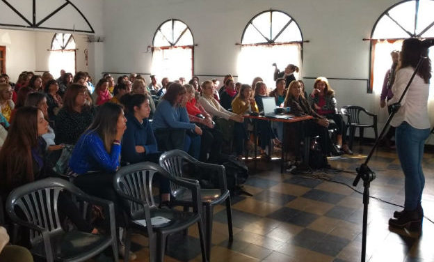 Taller de “Conversaciones poderosas” en Huinca Renancó