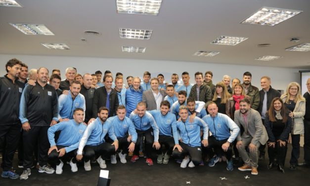 Schiaretti recibió al plantel de Estudiantes de Río Cuarto
