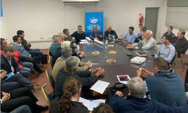 Excesos hídricos: la Provincia recibió a productores afectados