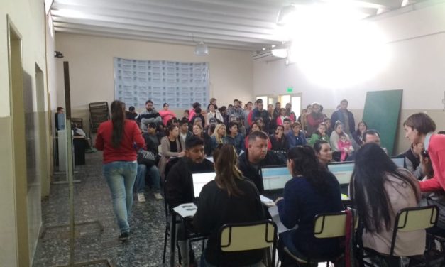 Unas 750 personas se inscribieron para los talleres de la Universidad Barrial