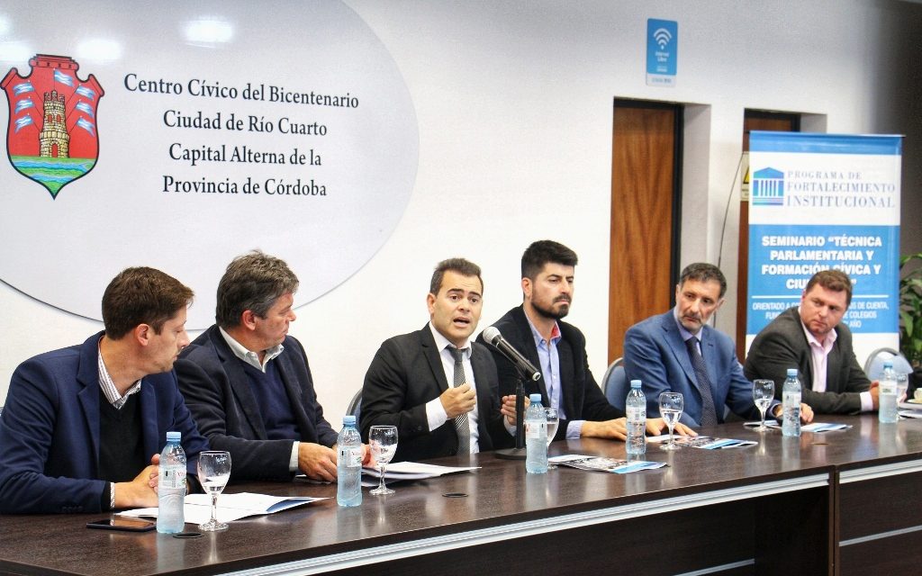 Se dictó el Seminario “Técnica Parlamentaria y formación Cívica y Ciudadana”