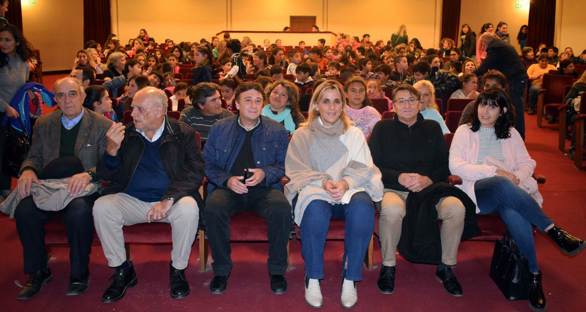 Se realizó la primera función de Teatro Solidario