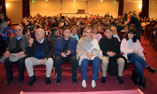 Se realizó la primera función de Teatro Solidario