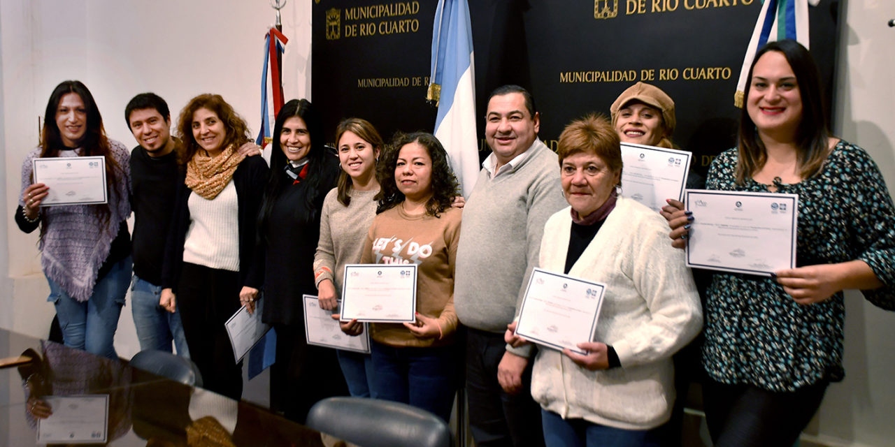 Talleres de capacitación en oficios para trabajadoras sexuales y personas del colectivo LGTB