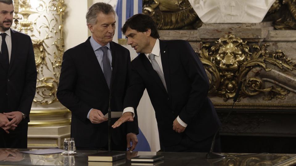 Lacunza asumió y dijo que su objetivo es «la estabilidad del tipo de cambio»